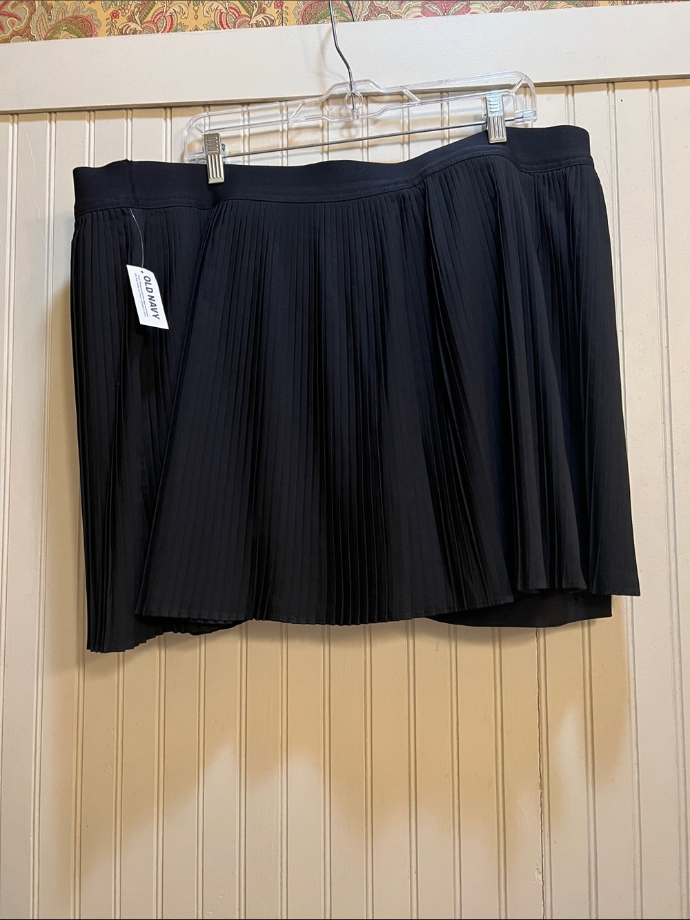 Old Navy Black Pleated Mini Skirt